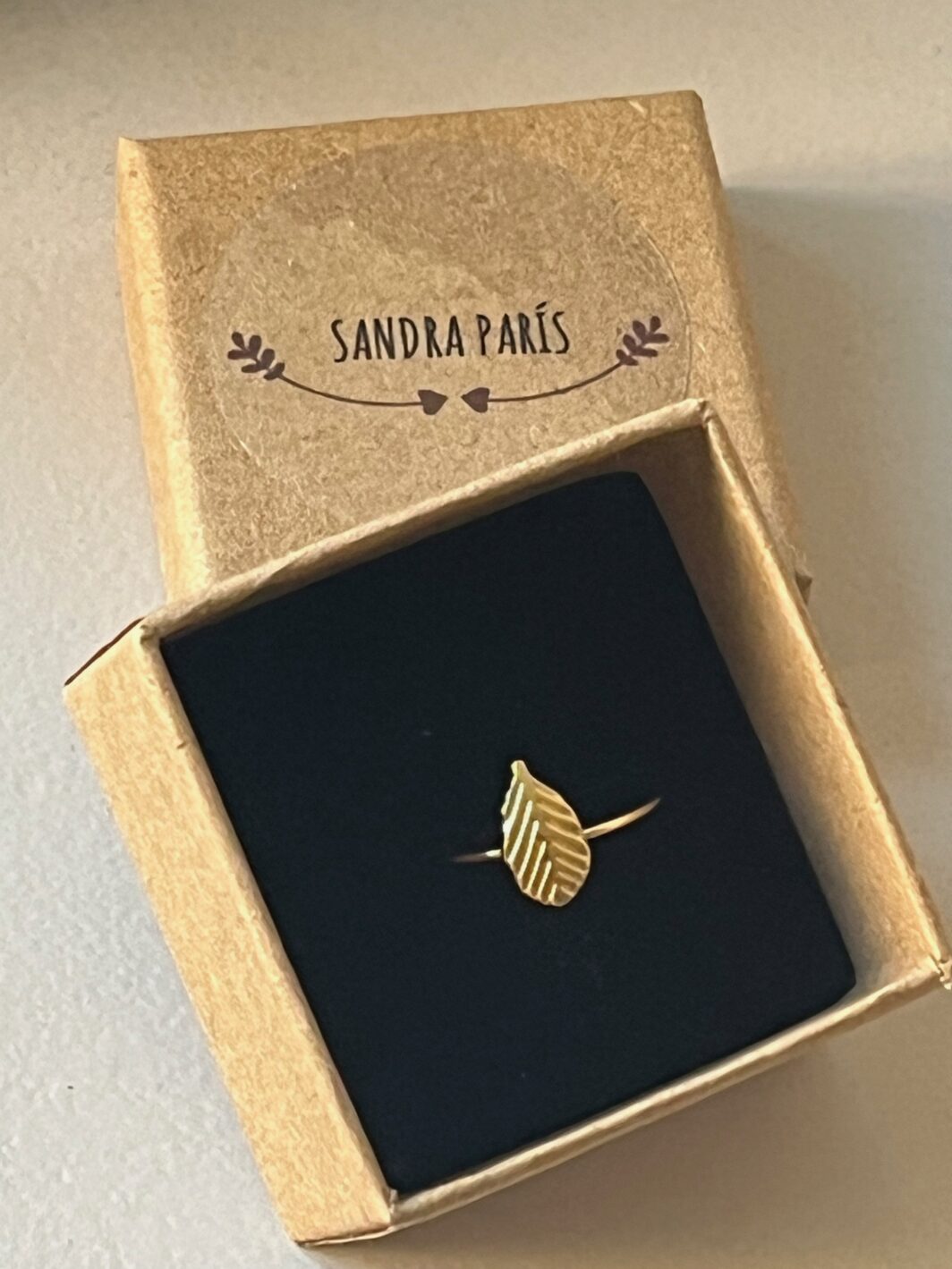 Anillo oro plumita