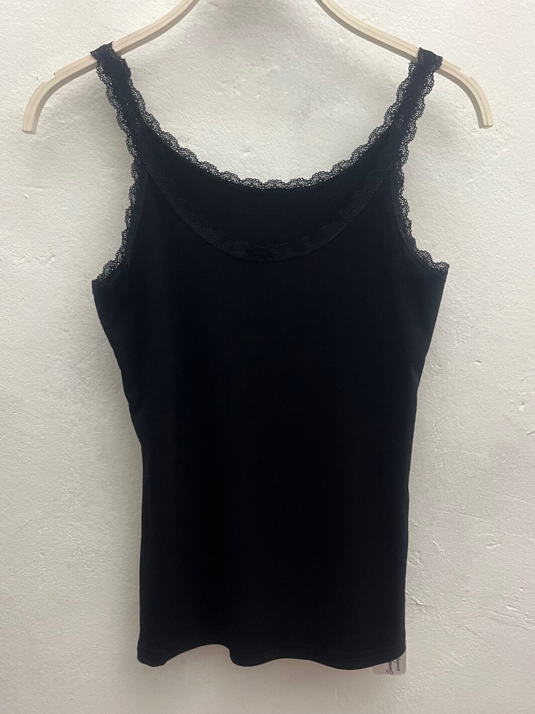 Camiseta con encaje