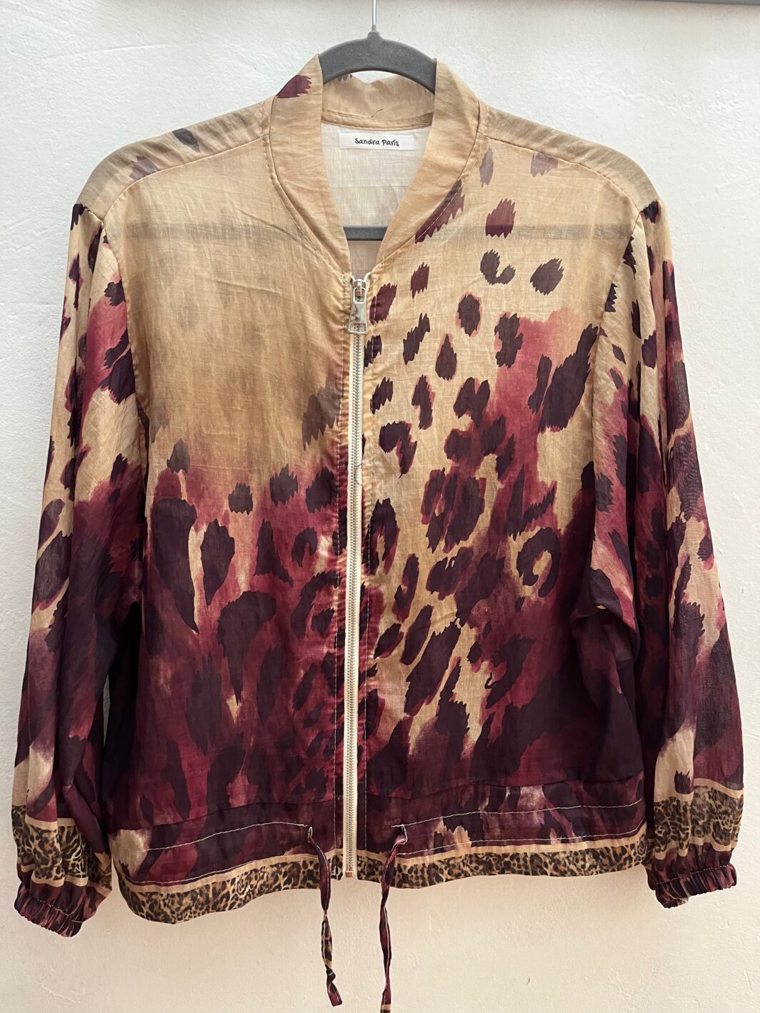 Bomber estampada